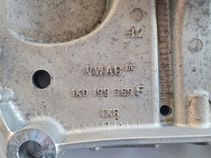 Priekšējais tilts/Priekšējais šķērsnis priekš VW GOLF 5 2004
