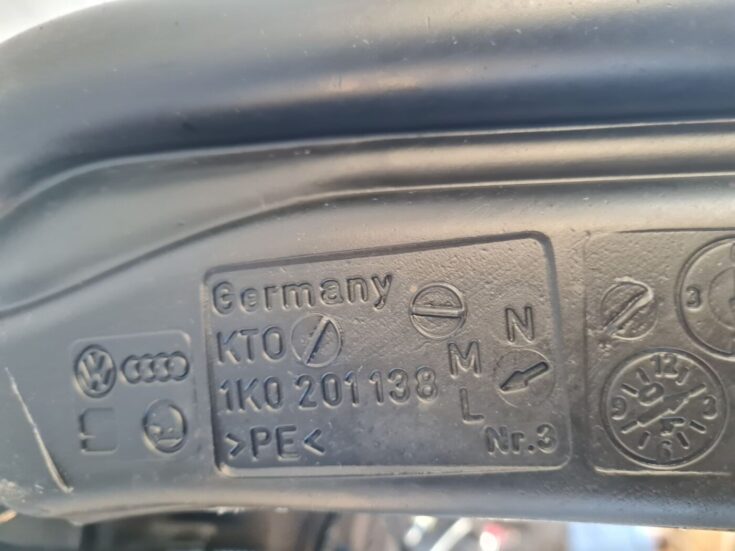 Degvielas tvertne priekš VW GOLF 5 2004