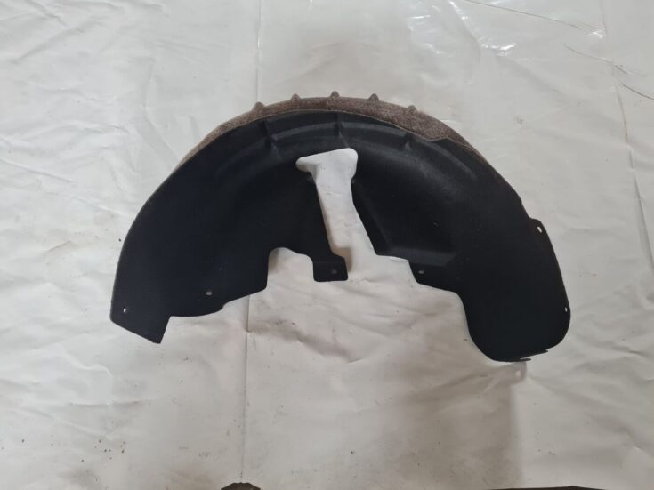 Aizmugurējais kreisais paspārns priekš VW GOLF 5 2004