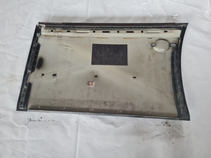 Priekšējās labās durvis priekš VW GOLF 5 2004