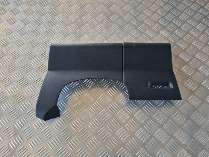 Mērinstrumentu paneļa apdare (zem stūres) priekš CITROEN BERLINGO 2014