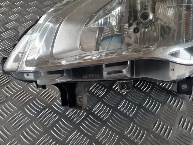 Priekšējais kreisais lukturis priekš CITROEN BERLINGO 2014