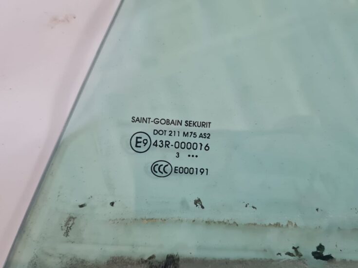 Priekšējo kreiso durvju stikls priekš CITROEN BERLINGO 2014
