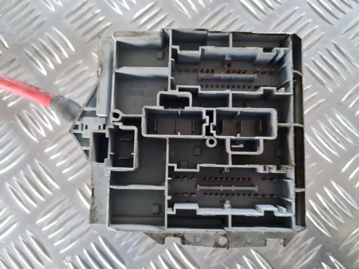 Drošinātāju bloks priekš FIAT STILO 2003
