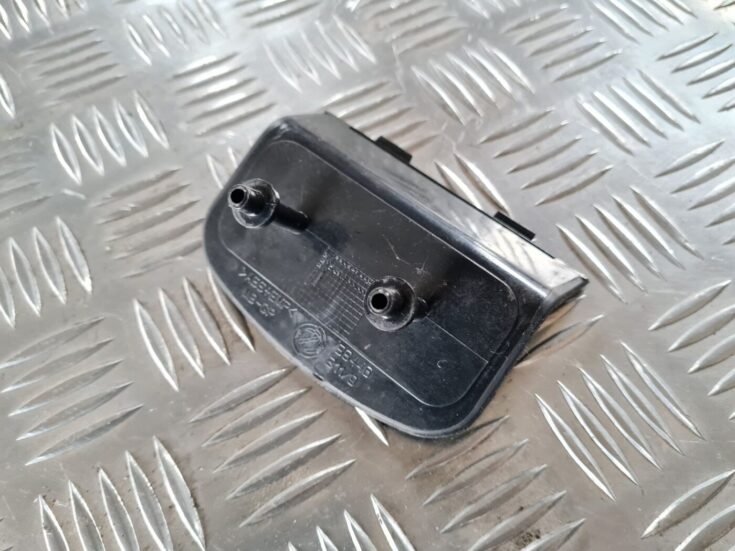 Salona plastmasa priekš FIAT STILO 2003