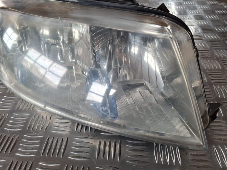 Priekšējais labais lukturis priekš FIAT STILO 2003