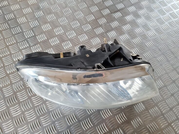 Priekšējais labais lukturis priekš FIAT STILO 2003