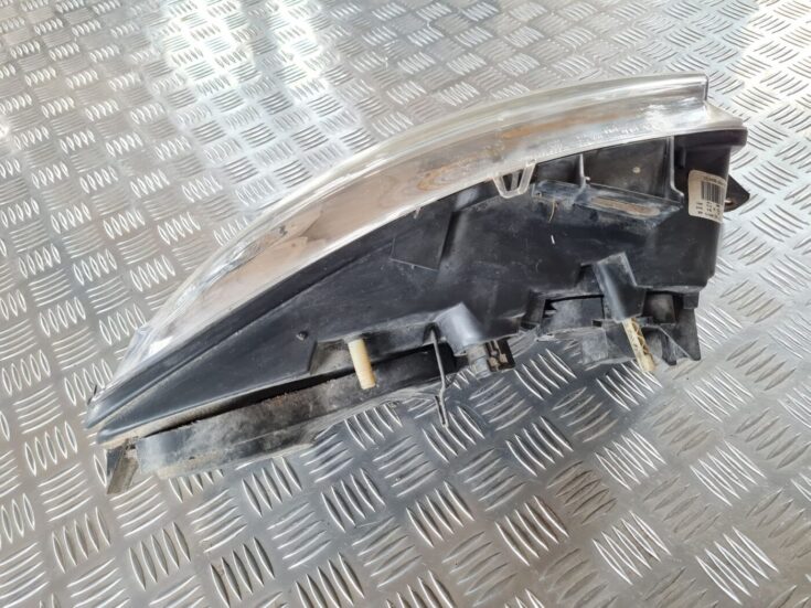 Priekšējais kreisais lukturis priekš FIAT STILO 2003