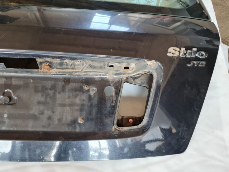 Bagāžnieka vāks priekš FIAT STILO 2003
