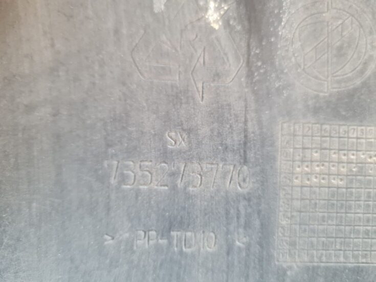 Vidējas salona statnes apdare priekš FIAT STILO 2003