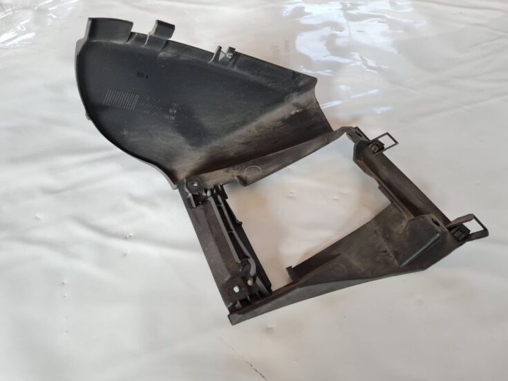 Mērinstrumentu paneļa sānu apdare priekš FIAT STILO 2003
