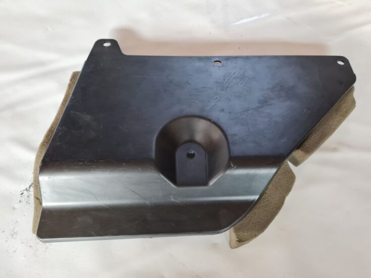 Mērinstrumentu paneļa apakšēja apdare priekš FIAT STILO 2003