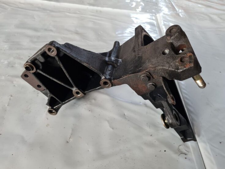 Degvielas sūkņa kronšteins priekš FIAT STILO 2003