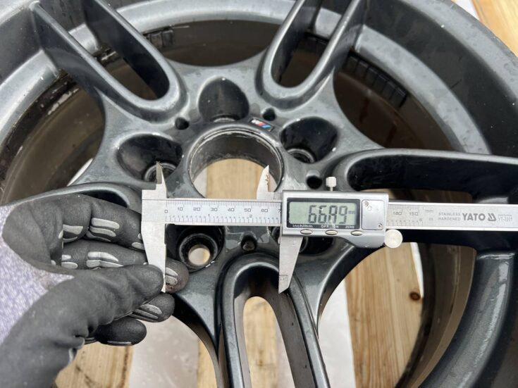 Alumīnija disku komplekts (2 gab) priekš BMW 525 E60 2004 BLACK