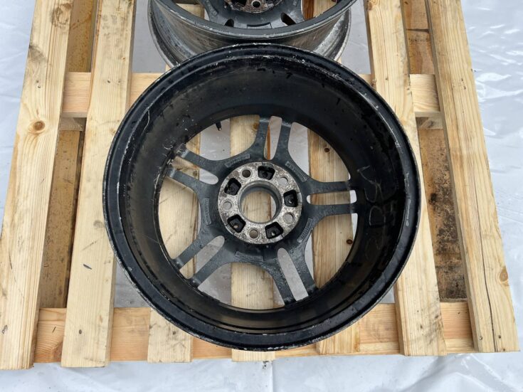 Alumīnija disku komplekts (2 gab) priekš BMW 525 E60 2004 BLACK