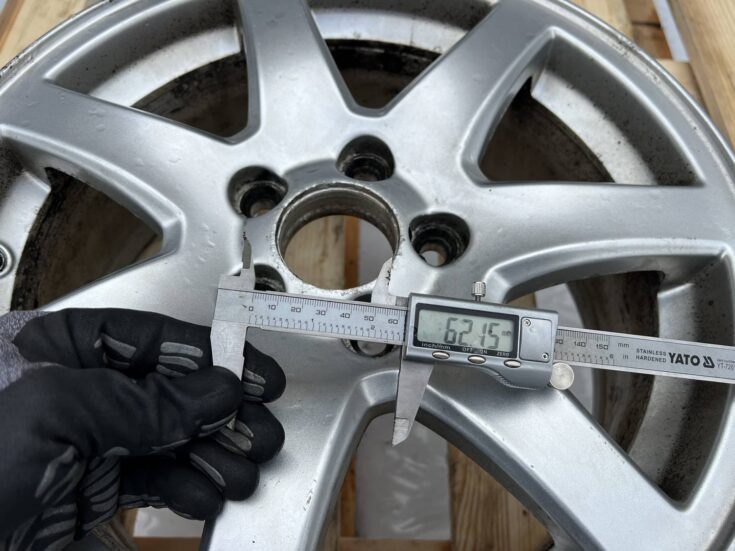 Alumīnija disks priekš VOLVO V70 2009