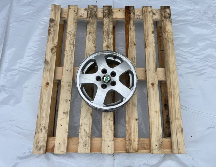 Alumīnija disks priekš ŠKODA OCTAVIA 2006