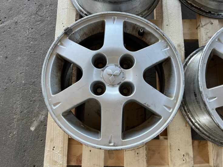 Alumīnija disku komplekts priekš MITSUBISHI LANCER 2006