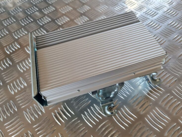 Audio pastiprinātāja bloks priekš DODGE JOURNEY 2010