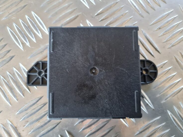 Priekšējo kreiso durvju vadības bloks priekš DODGE JOURNEY 2010