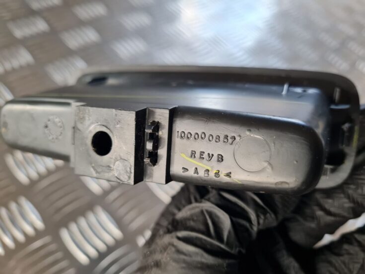 Durvju rokturu apdares uzlika (salonā) priekš DODGE JOURNEY 2010
