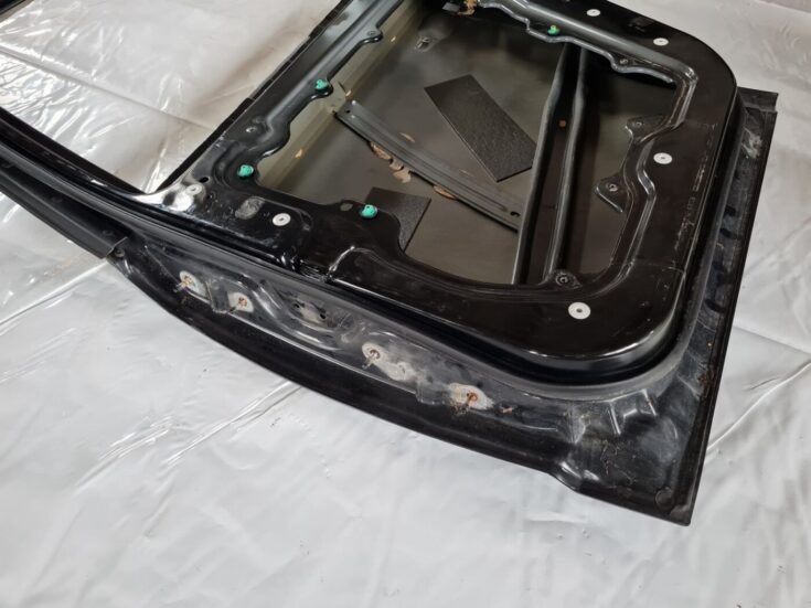 Aizmugurējās labās durvis priekš DODGE JOURNEY 2010