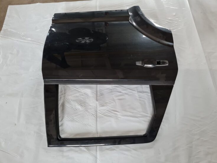 Aizmugurējās labās durvis priekš DODGE JOURNEY 2010