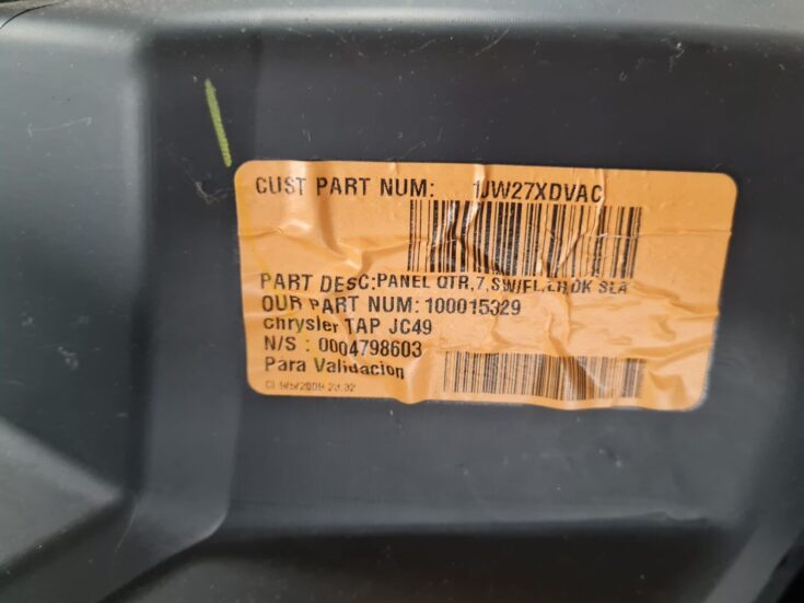 Bagāžnieka nodalījuma sānu apdare priekš DODGE JOURNEY 2010