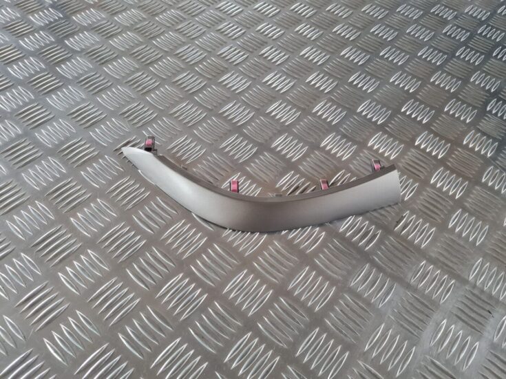 Mērinstrumentu paneļa dekoratīvā uzlika priekš TOYOTA AURIS 2007