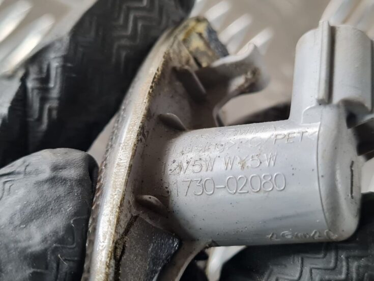 Pagrieziena signala lukturis priekš TOYOTA AURIS 2007