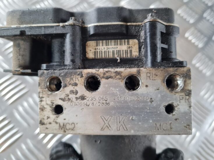 ABS bloks priekš TOYOTA AURIS 2007