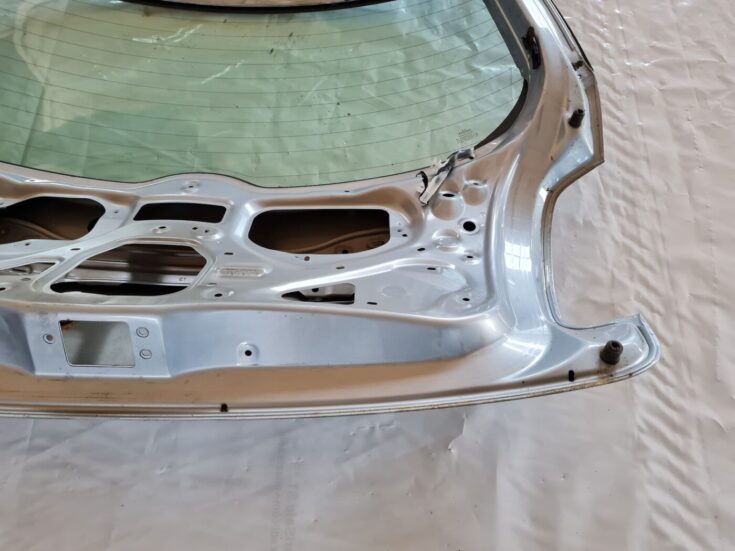 Bagāžnieka vāks priekš TOYOTA AURIS 2007