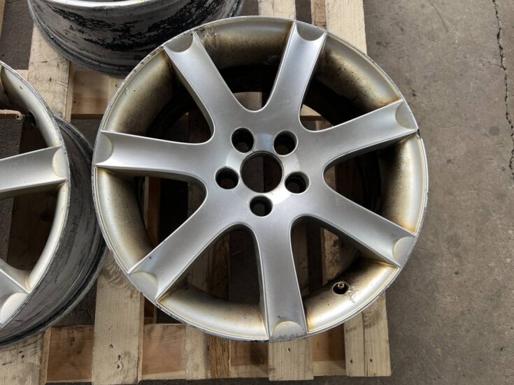 Lietais disks - vieglmetāla priekš VOLVO V70 2007