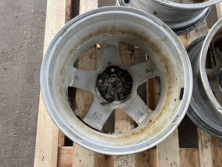 Lietais disks - vieglmetāla priekš PEUGEOT 407 2006