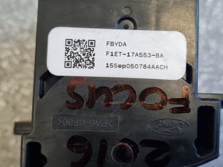 Stikla tīrītāja slēdzis priekš FORD FOCUS 2016 UNIVERSAL