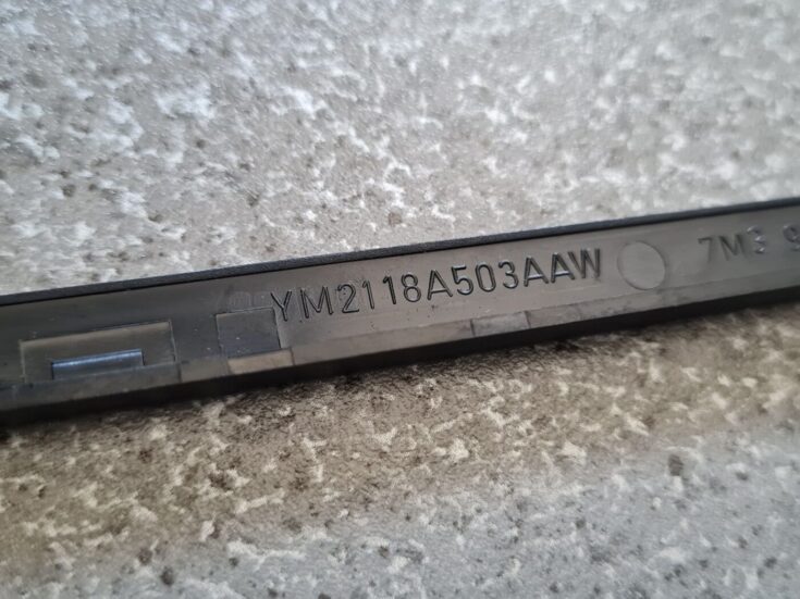 Mērinstrumentu paneļa dekoratīvais rāmis priekš FORD GALAXY 2005