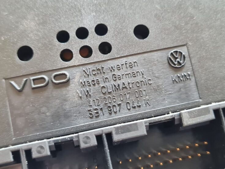 Klimata kontroles bloks priekš VW PASSAT 2004 UNIVERSAL GREY