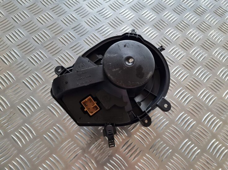 Salona ventilators priekš VW PASSAT 2004 UNIVERSAL GREY