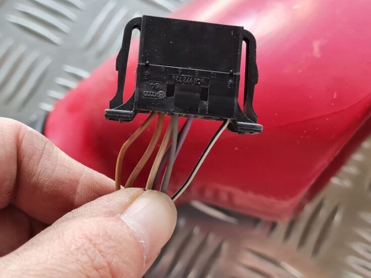 Ārējais spogulis, pa labi priekš VW PASSAT 2004 UNIVERSAL GREY