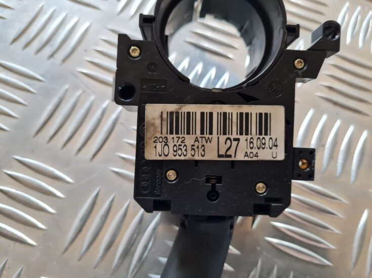 Pagrieziena rādītāju slēdzis priekš VW PASSAT 2004 UNIVERSAL GREY