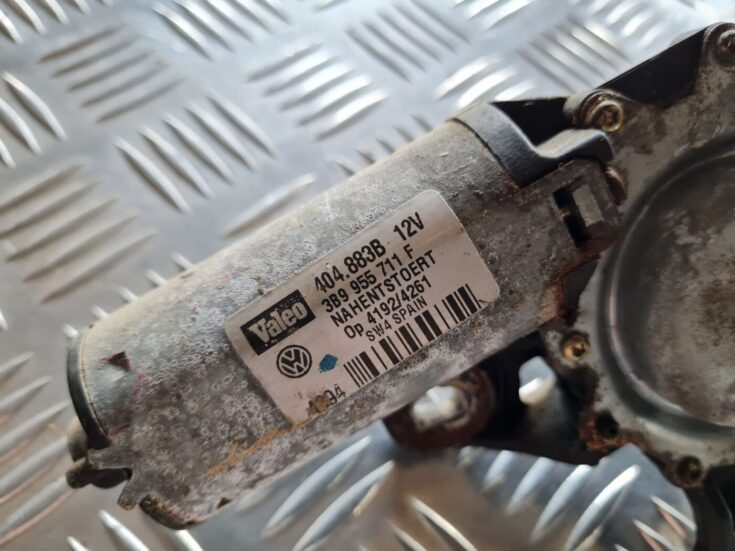 Aizmugurējā stikla tīrītāja motors priekš VW PASSAT 2004 UNIVERSAL GREY