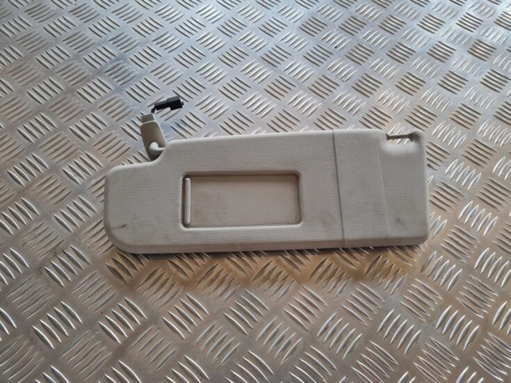 Saules aizsargs priekš VW PASSAT 2004 UNIVERSAL GREY