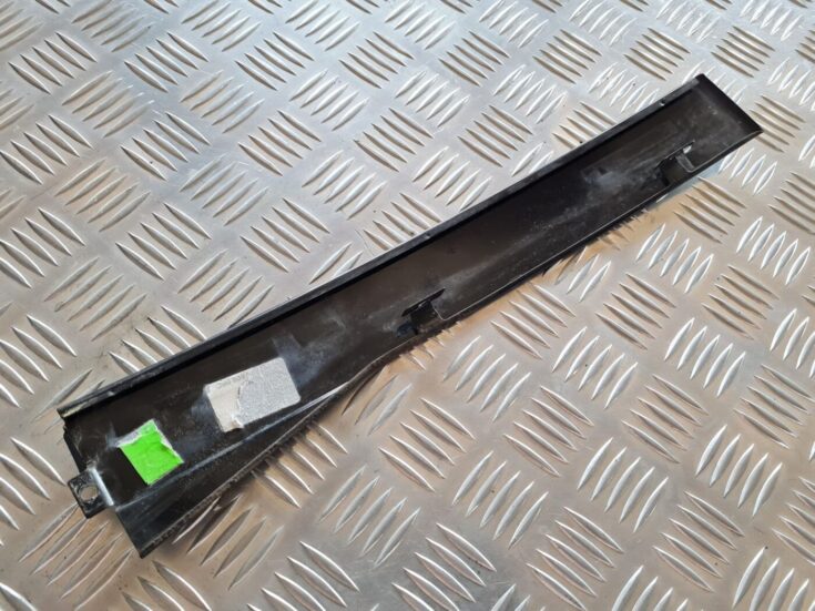 Durvju stikla moldings priekš VW PASSAT 2004 UNIVERSAL GREY
