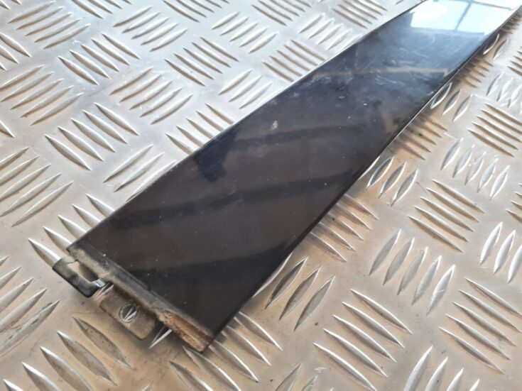 Durvju stikla moldings priekš VW PASSAT 2004 UNIVERSAL GREY