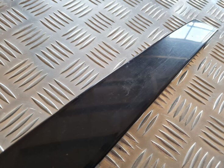 Durvju stikla moldings priekš VW PASSAT 2004 UNIVERSAL GREY
