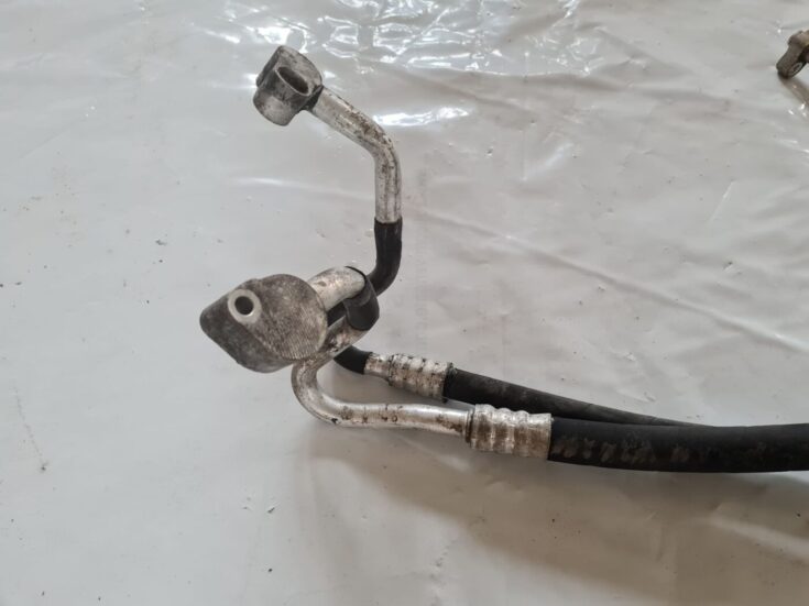 Gaisa kondicioniera caurule priekš VW PASSAT 2004 UNIVERSAL GREY