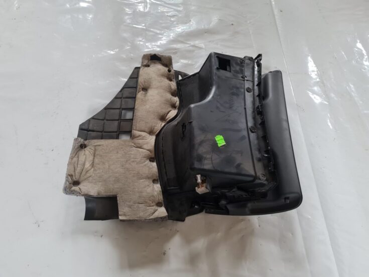 Mantu glabāšanas nodalījums pasažiera pusē priekš VW PASSAT 2004 UNIVERSAL GREY