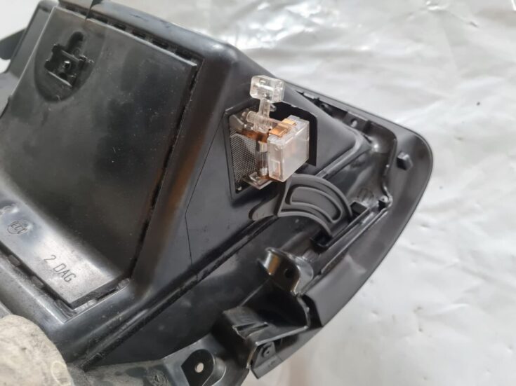 Mantu glabāšanas nodalījums pasažiera pusē priekš VW PASSAT 2004 UNIVERSAL GREY