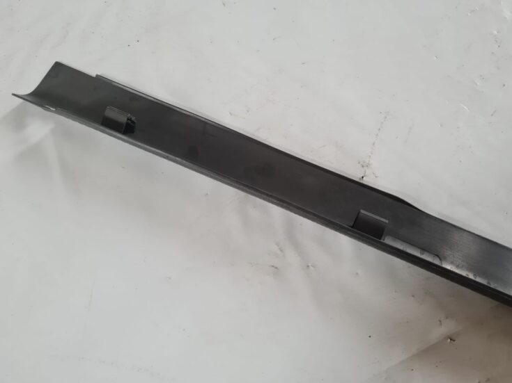 Sliekšņa laba uzlika priekš VW PASSAT 2004 UNIVERSAL GREY