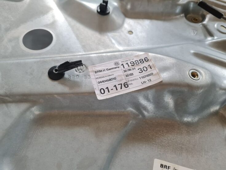 Stikla pacelšanas mehānisma panele priekš VW PASSAT 2004 UNIVERSAL GREY